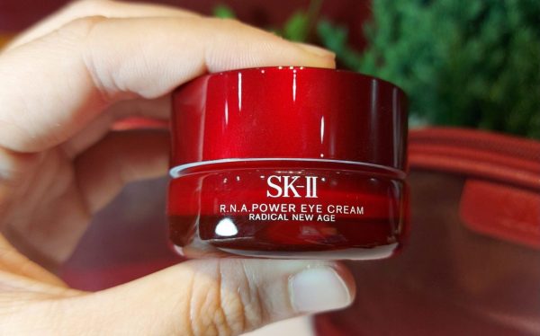 Kem mắt SK-II R.N.A Power Eye Cream Radical New Age 15g – Chống lão hóa vùng mắt hiệu quả
