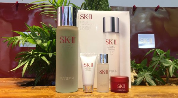 Set 4 món nước thần SK-II Facial Treatment Essence – Phiên bản Giáng Sinh cao cấp 2020