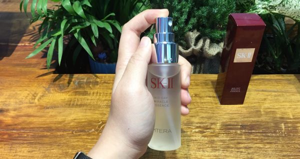 Xịt Khoáng SK-II Mid Day Miracle Essence 50ml – Giữ ẩm và làm dịu da tức thì