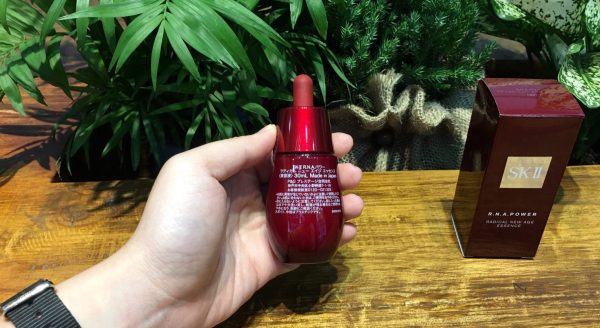 Tinh chất chống lão hóa SK-II R.N.A Essence 30ml – Bí quyết giữ mãi làn da tuổi thanh xuâ