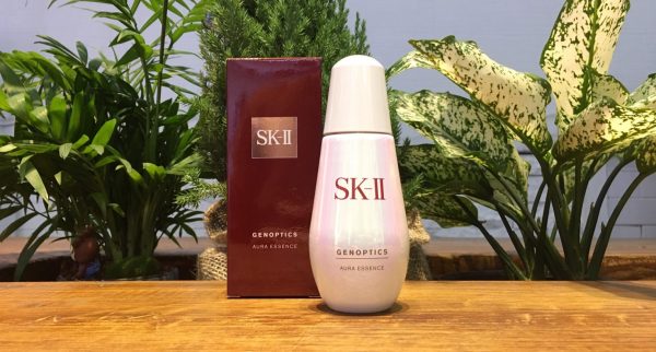 Tinh chất dưỡng trắng da SK-II Genoptics Aura Essence 75ml- bí quyết làm sáng da từ Nhật Bản
